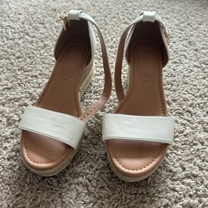 White wedges